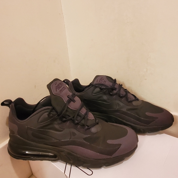 Nike Air Max 270 React Men Size 13 Black - Picture 1 of 7